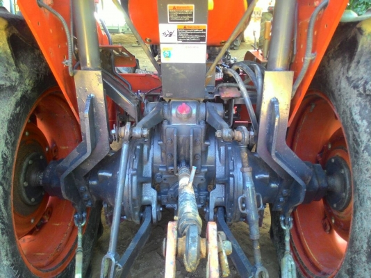 ขายรถไถ KUBOTA L4508 แถมดันหน้า และโรตารี่ ราคา 240,000 ทะเบียนพร้อมโอน เครื่องดี เกียร์ดี ไฮดรอลิคดี พร้อมใช้งาน รถอยู่ อ.แกลง จ.ระยอง สนใจ สอบถาม 0818618678,0899347475 มีรถขนส่งบริการทั่วประเทศไทย ร้าน DC Tractor Rayong