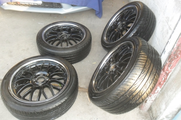 ล้อแม็ก17นิ้ว4รู100 พร้อมยาง สวยๆ 4 ล้อ ราคา 6500 บาท ล้อแม็ก17นิ้ว4รู100 พร้อมยาง สวยๆ 4 ล้อ ราคา 6500 บาท
