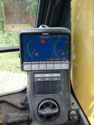 ขายKOMATSU PC200-8ไมล์5,xxxชม.เอกสารเล่มทะเบียน