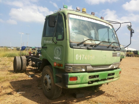 รถบรรทุก 6 ล้อ NISSAN หัวคลัชซี ปี 48 เครื่อง 216 แรง เบรคทิฟฟี่ พวงมาลัยเพาเวอร์ ราคา 485,000 บ.รถอยู่ปทุมธานี