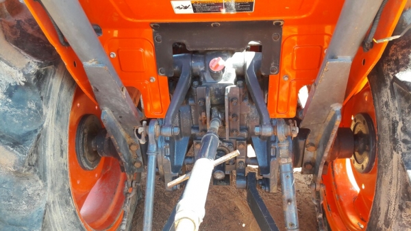 ขายรถไถคูโบต้าL3008อุปกรณ์ดันหน้าผานห้า22นิ้ว