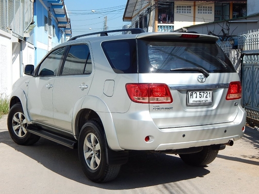 FORTUNER 2.7 V ขับ 4 ติด LPG อย่างดี ปี 2005 ออกรถ 9000 บาท FORTUNER 2.7 V ขับ 4 ติด LPG อย่างดี ปี 2005 ออกรถ 9000 บาท