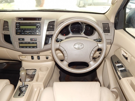 FORTUNER 2.7 V ขับ 4 ติด LPG อย่างดี ปี 2005 ออกรถ 9000 บาท FORTUNER 2.7 V ขับ 4 ติด LPG อย่างดี ปี 2005 ออกรถ 9000 บาท