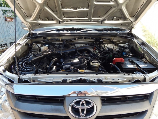 FORTUNER 2.7 V ขับ 4 ติด LPG อย่างดี ปี 2005 ออกรถ 9000 บาท FORTUNER 2.7 V ขับ 4 ติด LPG อย่างดี ปี 2005 ออกรถ 9000 บาท