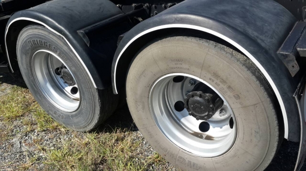 ขาย รถหัวลาก FUSO   380 แรงม้า