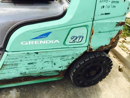 ขายโฟล์คลิฟท์  MITSUBISHI  KFG20  ขนาด  2  ตัน เบนซิน+LPG  เสา  3  เมตร  เกียร์ออโตเมติค   ยางตันใหม่  4  เส้น