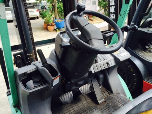 ขายโฟล์คลิฟท์  MITSUBISHI  KFG20  ขนาด  2  ตัน เบนซิน+LPG  เสา  3  เมตร  เกียร์ออโตเมติค   ยางตันใหม่  4  เส้น