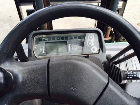 ขายโฟล์คลิฟท์  MITSUBISHI  KFG20  ขนาด  2  ตัน เบนซิน+LPG  เสา  3  เมตร  เกียร์ออโตเมติค   ยางตันใหม่  4  เส้น