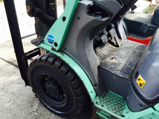 ขายโฟล์คลิฟท์  MITSUBISHI  KFG20  ขนาด  2  ตัน เบนซิน+LPG  เสา  3  เมตร  เกียร์ออโตเมติค   ยางตันใหม่  4  เส้น