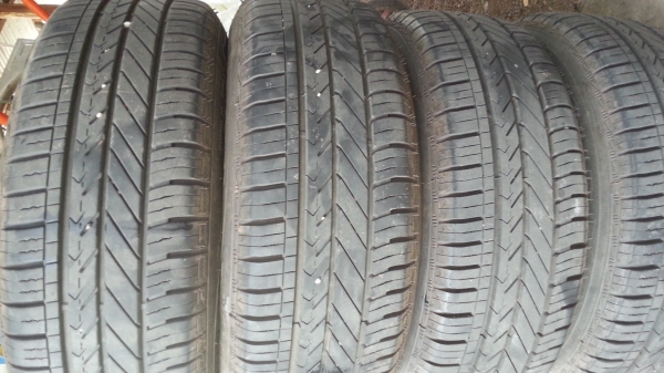 ขายแม็ก 15 5รู พร้อมยาง สภาพยางใหม่ตกปี ทั้งชุด 7,500