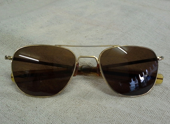 แว่นตาอเมริกันวินเทจ  COMMAND 23K USA