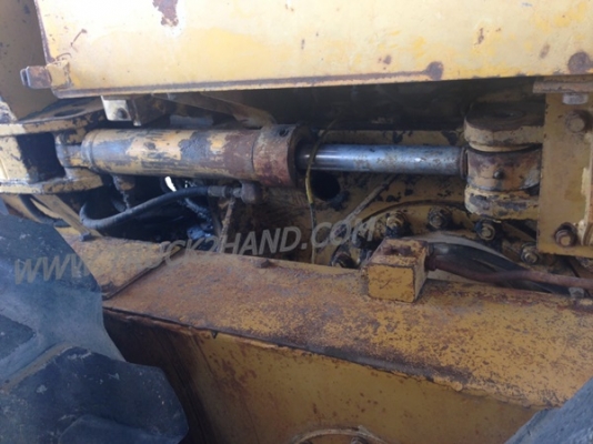 รถเกรด ยี่ห้อ  CATERPILLAR  รุ่น G140