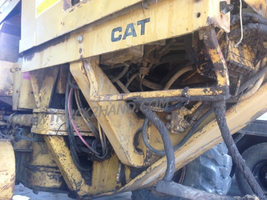 รถเกรด ยี่ห้อ  CATERPILLAR  รุ่น G140