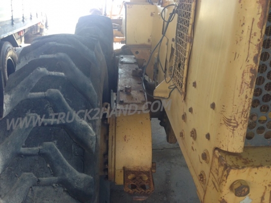 รถเกรด ยี่ห้อ  CATERPILLAR  รุ่น G140