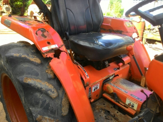 ขายรถไถ KUBOTA L3408  ราคา 135,000 ทะเบียนพร้อมโอน รถใช้งาน ได้ปกติ รถอยู่ อ.แกลง จ.ระยอง สนใจ สอบถาม 0818618678,0899347475 มีรถขนส่งบริการทั่วประเทศไทย ร้าน DC Tractor Rayong https://www.facebook.com/Tractors-Rayong-307154532717928/