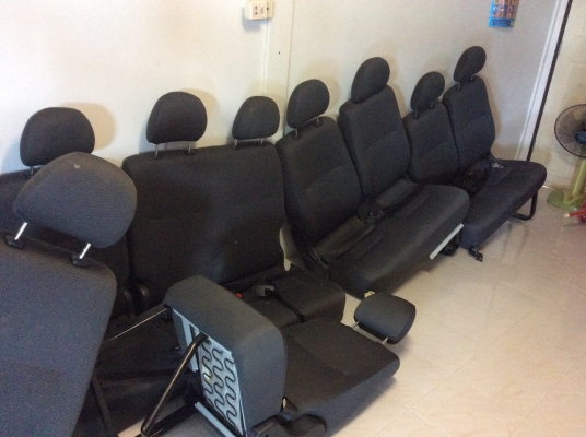 ขายเบาะรถตู้ครบชุดทั้งคันให้หมดถอดออกจากCommuter