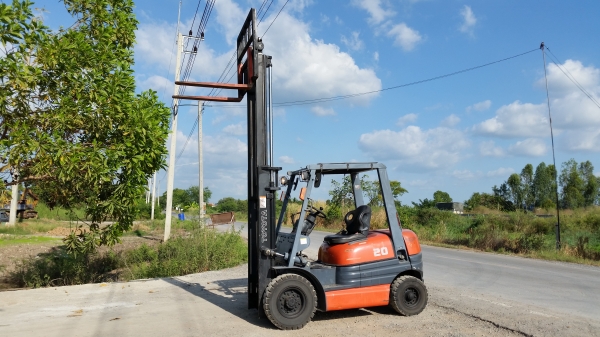 ขายด่วนรถยก TOYOTA 6FGยก2.0ตันเสาสูง3เมตรยางตันใหม่หน้าหลังรถนอกนำเข้ายังไม่เคยใช้งานในเมืองไทยเลย=รุ่นใหม่ขายถูกๆๆ