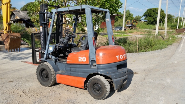 ขายด่วนรถยก TOYOTA 6FGยก2.0ตันเสาสูง3เมตรยางตันใหม่หน้าหลังรถนอกนำเข้ายังไม่เคยใช้งานในเมืองไทยเลย=รุ่นใหม่ขายถูกๆๆ