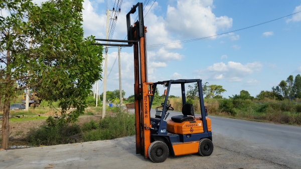 ขายด่วนรถยก TOYOTA 5FDดีเซลยก1.5ตันเสาสูง3เมตรยางตันหน้าหลังรถนอกนำเข้ายังไม่เคยใช้งานในเมืองไทยเลย=รุ่นใหม่ขายถูกๆๆ