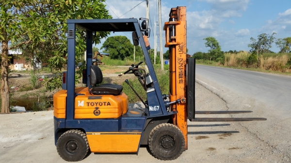 ขายด่วนรถยก TOYOTA 5FDดีเซลยก1.5ตันเสาสูง3เมตรยางตันหน้าหลังรถนอกนำเข้ายังไม่เคยใช้งานในเมืองไทยเลย=รุ่นใหม่ขายถูกๆๆ