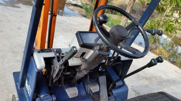 ขายด่วนรถยก TOYOTA 5FDดีเซลยก1.5ตันเสาสูง3เมตรยางตันหน้าหลังรถนอกนำเข้ายังไม่เคยใช้งานในเมืองไทยเลย=รุ่นใหม่ขายถูกๆๆ