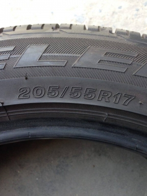 ยาง Bridgstone 205 - 55 -17 รันแฟต made in poland ปี 11 ครบชุด 4 เส้น สภาพสวยๆไม่บวมดอกยางเหลือเยอะวิ่งใด้อีกนานราคาถูกๆ