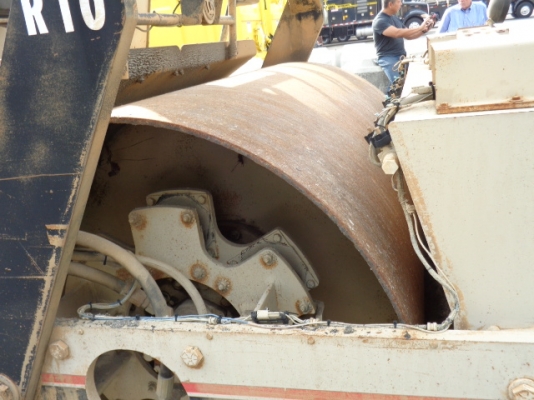 รถบด 2 ล้อเหล็ก Ingersoll Rand DD90 สภาพดี* (USA) สนใจโทร. 080-6565422 (หนิง)