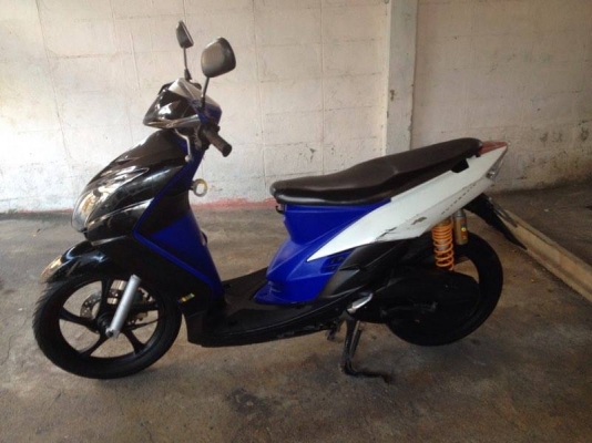 ขายyamaha MIO ไฟสองตาแท้ ท่ออารม์ ปี53  สีขาว ดำ น้ำเงิน เครืองดีภาพเดิมๆ ล้อแม็ก ชุดสีไม่สวย ทะเบียนกทม.พร้อมโอน ราคา12900บาท โทร0924462525โส