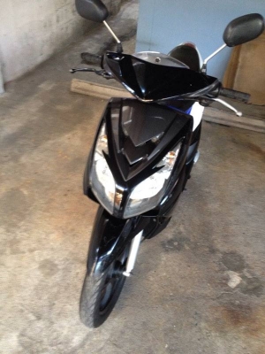 ขายyamaha MIO ไฟสองตาแท้ ท่ออารม์ ปี53  สีขาว ดำ น้ำเงิน เครืองดีภาพเดิมๆ ล้อแม็ก ชุดสีไม่สวย ทะเบียนกทม.พร้อมโอน ราคา12900บาท โทร0924462525โส