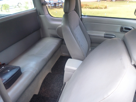 ขายรถกระบ ISUZU D-MAX SPACE CAB 2.5 SX ปี2004 รถบ้านแท้รถขับมาทำงานทุกวันอยู่โรงพยาบาลปทุมราชวงศา รถสวยจัดสะอาดทั้งภายนอกและภายในเดิมบาง เครื่อง-เกียร-ช่วงล่างแน่น แอร์หนาว+ชีดี MP3+ล้อแม๊ก+ยางดี4เส้น ตัวถังเดิมบาง เอกสารครบพร้อมโอน+ภาษีพรบ.เต็มพค.ปี59 สภ