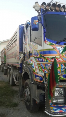 ขายรถบรรทุก 22 ล้อ พ่วง แม่-ลูก ดั๊มพ์ ยี่ห้อ isuzu DAGA FXZ 360 แรงม้า ปลายปี 55