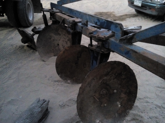 ขาย พาน 3 โครง 4 ใบ 26 นิ้ว บัวใหญ่ น็อต 6 ตัวพ่อค้าตัดราคาได้ ขาย พาน 3 โครง 4 ใบ 26 นิ้ว บัวใหญ่ น็อต 6 ตัวพ่อค้าตัดราคาได้