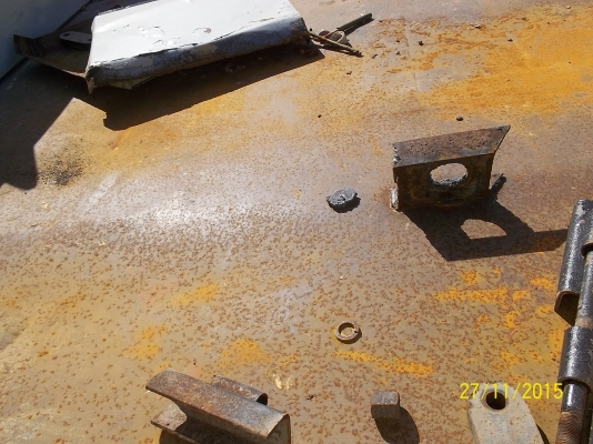 ขายกระบะ 6ล้อ ยาว 4.30 กว้าง 2.10 คัชซี กว้าง 75 ซ.ม