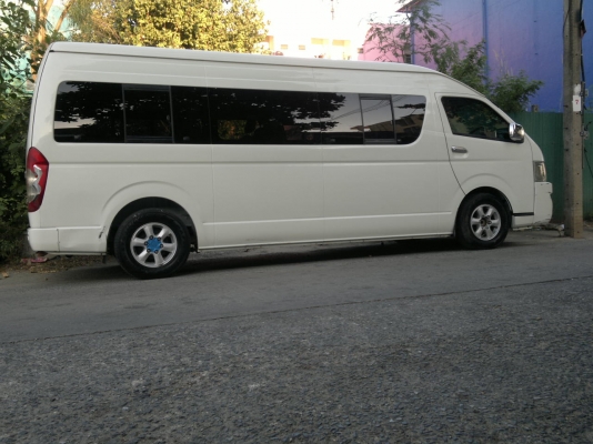 รถตู้จอยลอง