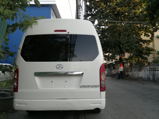 รถตู้จอยลอง