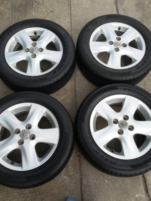ล้อ toyota ขอบ 15 พร้อมยางชุดละ 4,500