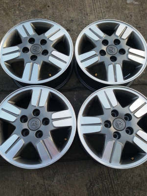 ล้อเดิมติดรถ ขอบ 15ชุดละ4000