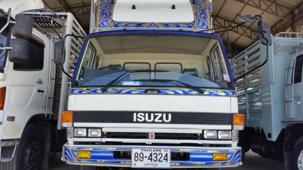 ขายรถบรรทุก 6 ล้อ