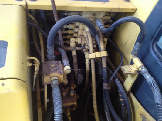 ขาย komatsu 120-6e ขาย komatsu 120-6e