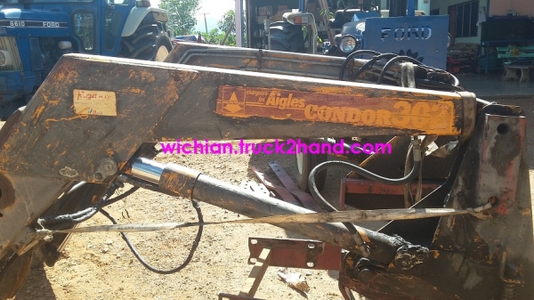 ขอบคุณช่างสิทธิพล อุตรดิตย์มากครับ ขายแล้วชุดตักหน้ารถไถฟอร์ดเก่านอก รุ่นCONDOR 302 ของฝรั่งเศส กระบอกขนาดใหญ่