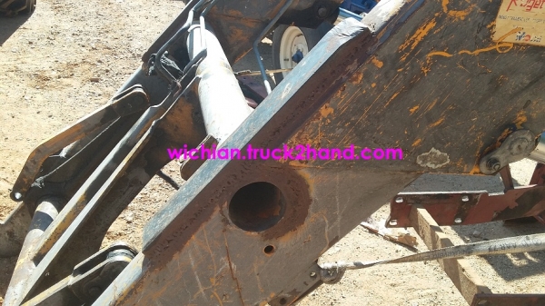 ขอบคุณช่างสิทธิพล อุตรดิตย์มากครับ ขายแล้วชุดตักหน้ารถไถฟอร์ดเก่านอก รุ่นCONDOR 302 ของฝรั่งเศส กระบอกขนาดใหญ่