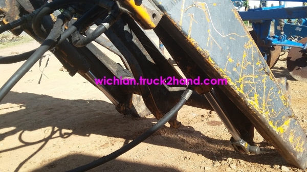 ขอบคุณช่างสิทธิพล อุตรดิตย์มากครับ ขายแล้วชุดตักหน้ารถไถฟอร์ดเก่านอก รุ่นCONDOR 302 ของฝรั่งเศส กระบอกขนาดใหญ่