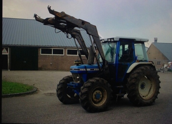 ขอบคุณช่างสิทธิพล อุตรดิตย์มากครับ ขายแล้วชุดตักหน้ารถไถฟอร์ดเก่านอก รุ่นCONDOR 302 ของฝรั่งเศส กระบอกขนาดใหญ่