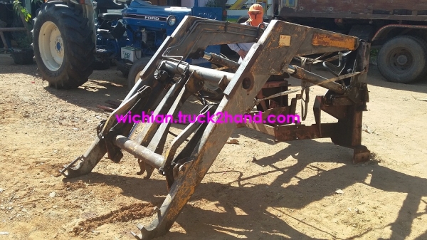 ขอบคุณช่างสิทธิพล อุตรดิตย์มากครับ ขายแล้วชุดตักหน้ารถไถฟอร์ดเก่านอก รุ่นCONDOR 302 ของฝรั่งเศส กระบอกขนาดใหญ่