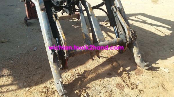 ขอบคุณช่างสิทธิพล อุตรดิตย์มากครับ ขายแล้วชุดตักหน้ารถไถฟอร์ดเก่านอก รุ่นCONDOR 302 ของฝรั่งเศส กระบอกขนาดใหญ่