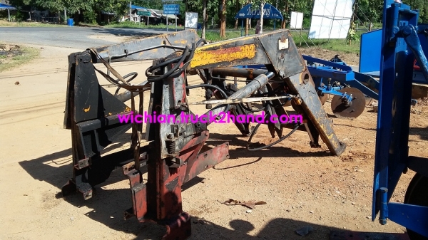 ขอบคุณช่างสิทธิพล อุตรดิตย์มากครับ ขายแล้วชุดตักหน้ารถไถฟอร์ดเก่านอก รุ่นCONDOR 302 ของฝรั่งเศส กระบอกขนาดใหญ่