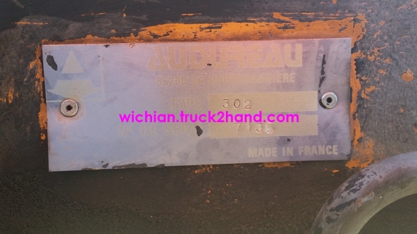 ขอบคุณช่างสิทธิพล อุตรดิตย์มากครับ ขายแล้วชุดตักหน้ารถไถฟอร์ดเก่านอก รุ่นCONDOR 302 ของฝรั่งเศส กระบอกขนาดใหญ่