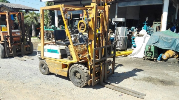 ====== SOLD OUT!! ====== โฟล์คลิฟ Komatsu FD 15-15 เครื่องอีซูสุ ดีเซล เกียร์ออโต้ ยก 1.5 ตัน สูง 3 ม. งาสไลด์ สภาพสวย พร้อมใช้.