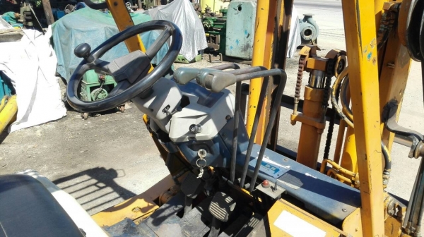 ====== SOLD OUT!! ====== โฟล์คลิฟ Komatsu FD 15-15 เครื่องอีซูสุ ดีเซล เกียร์ออโต้ ยก 1.5 ตัน สูง 3 ม. งาสไลด์ สภาพสวย พร้อมใช้.