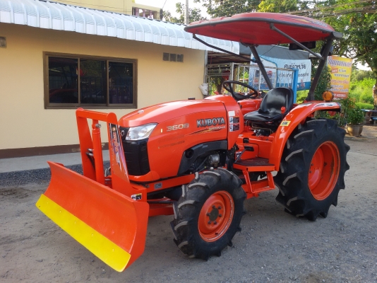 ปัญญาแทรคเตอร์..จัดมาให้ครับ ด่วน!!!คูโบต้า L3608 พร้อมใบมีดคานล่าง พร้อมผานบุกเบิกตราช้าง 22&times;4 ยางใหม่4เส้น จัดส่ง อ.เมือง จ.กำแพงเพชร